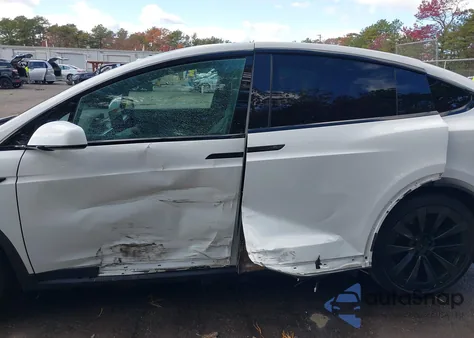 2023 Tesla Model X Plaid Tri Motor All-Wheel Drive из США, поврежденный, VIN 7SAXCBE69PF376161